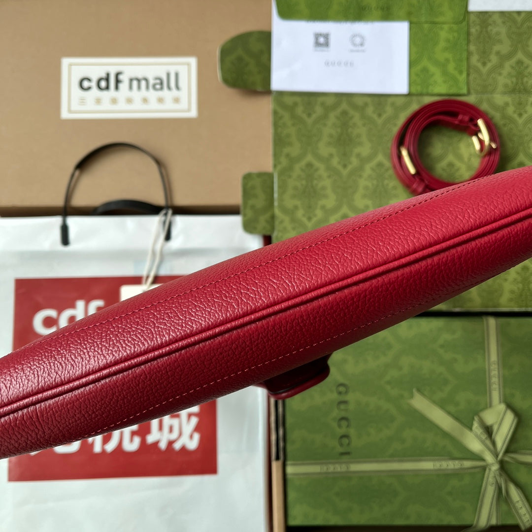 Luxury Gucci MEDIUM SHOULDER BAG 39 IN RED CALFSKIN GOLD HARDWARE