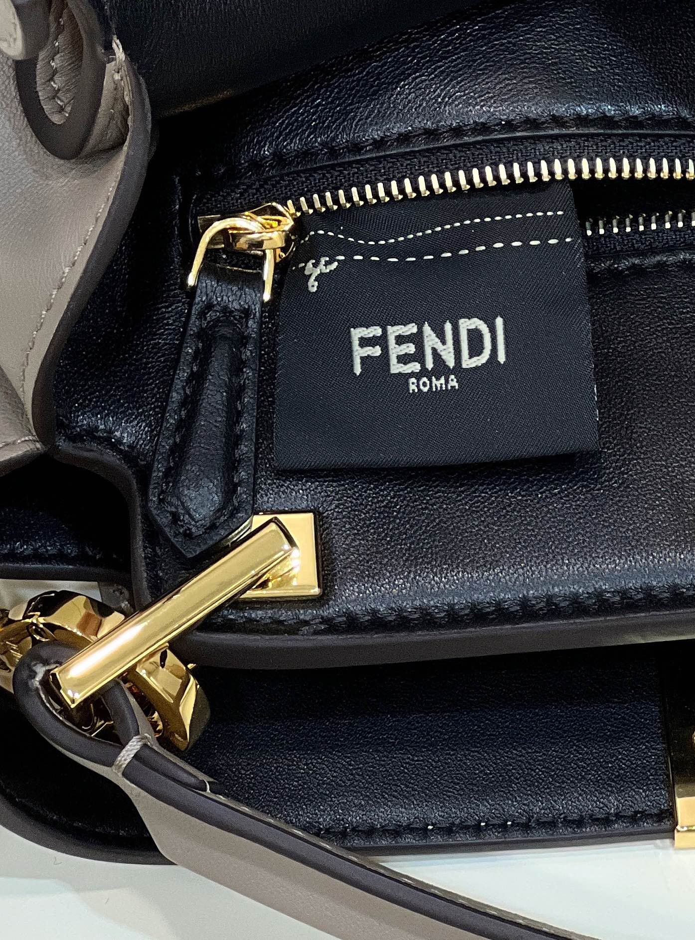 Luxury FendiLuxury FendiPEEKABOO 27 IN CAMEL BROWN CALFSKIN WITH GOLD HARDWARE