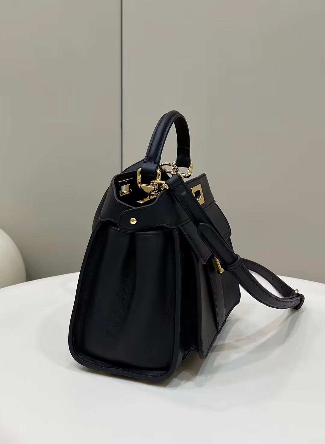Luxury FendiLuxury FendiPEEKABOO MINI 23 BAG IN BLACK CALFSKIN WITH GOLD HARDWARE