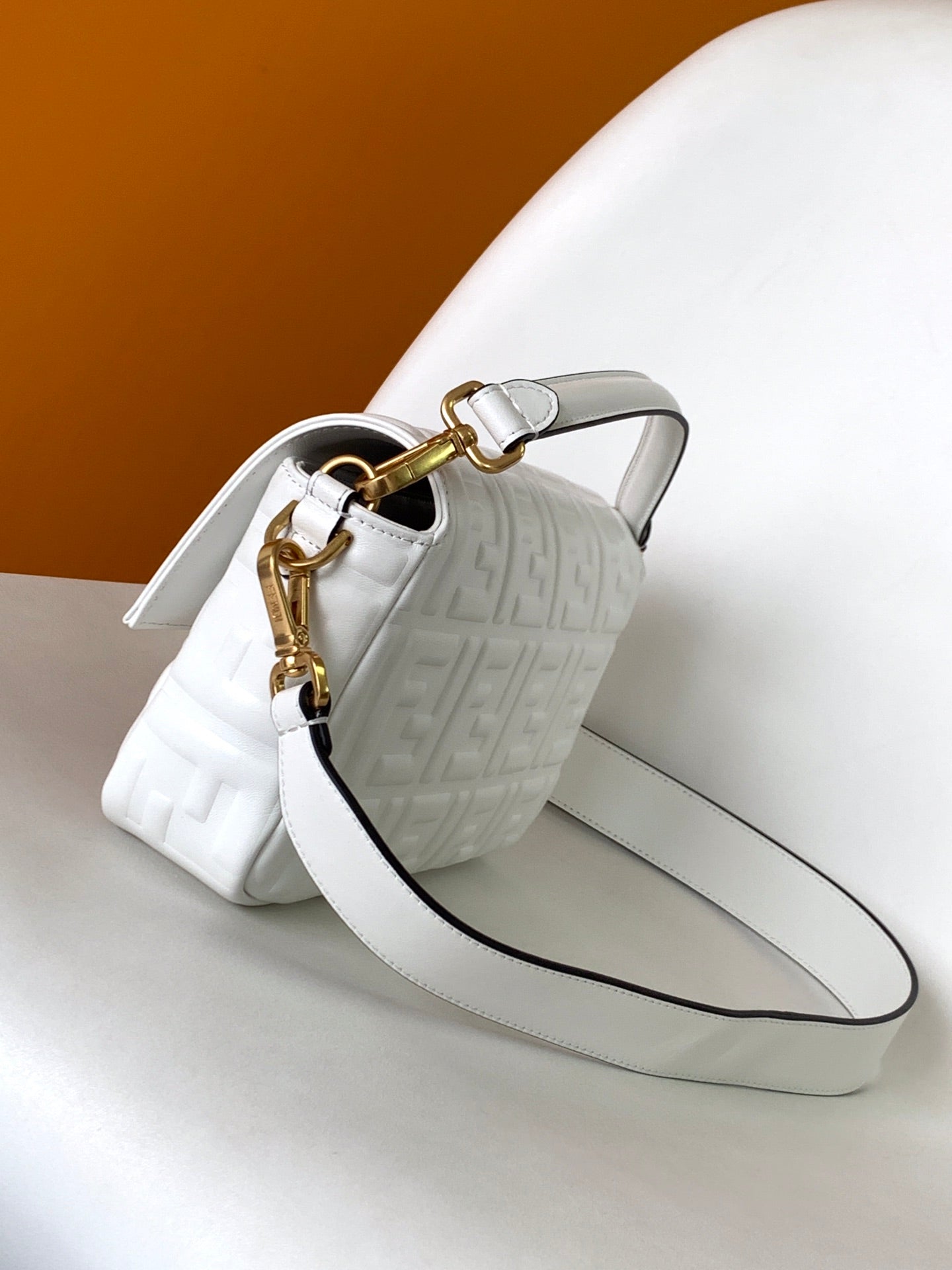 Luxury FendiFend Baguette 27 Bag With FF Motif White Leather Ghw