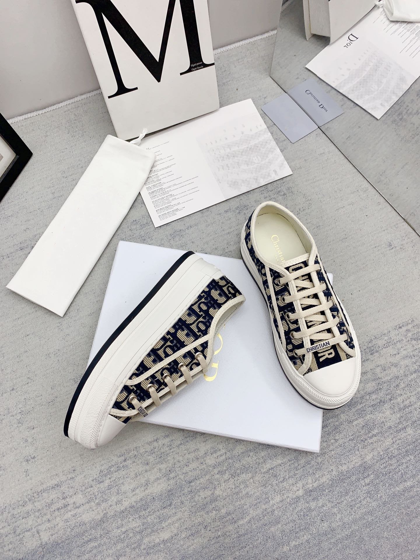 Luxury Diorwalkn 45 beige blue oblique embroidery canvas