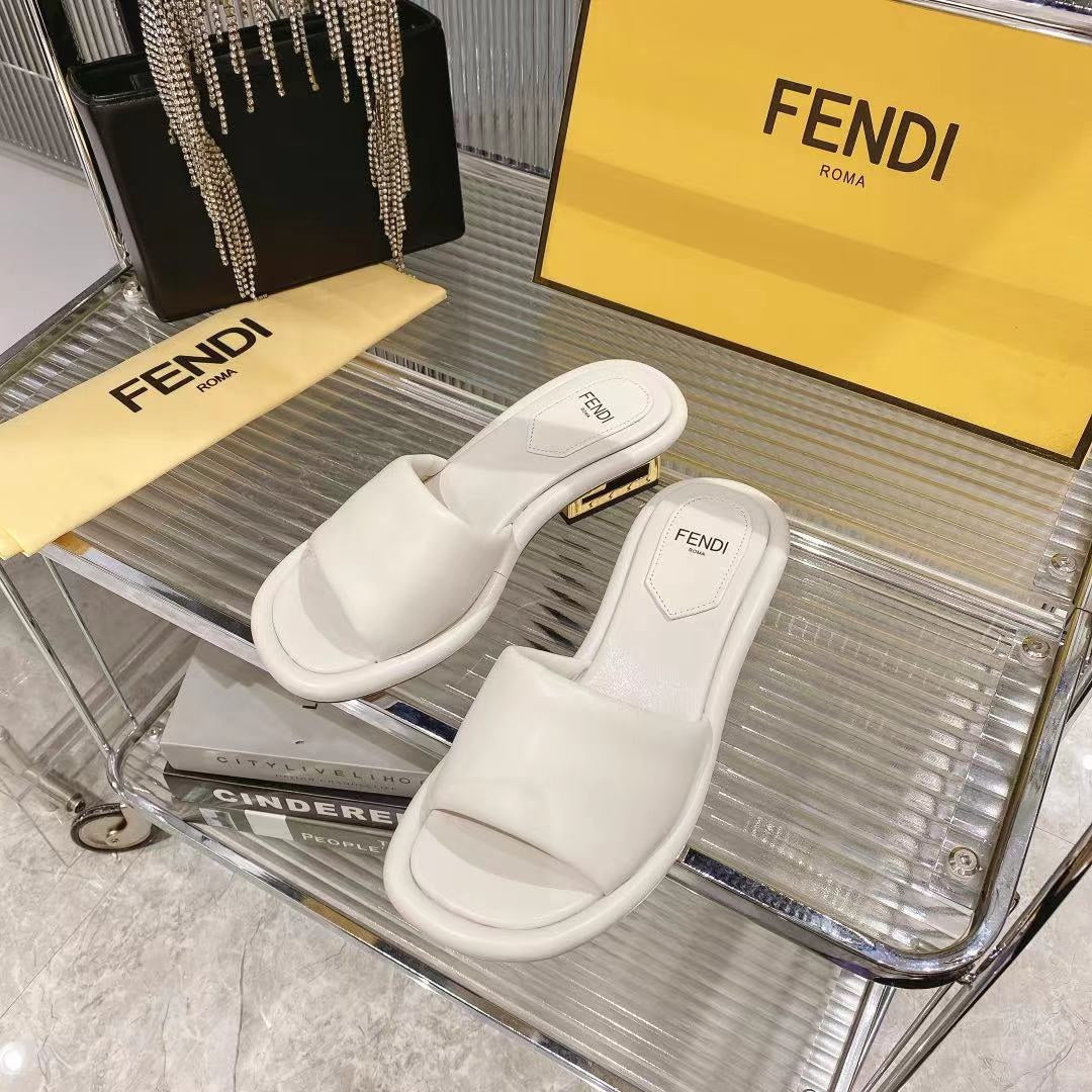 Luxury FendiLuxury FendiBAGUETTE SLIDES WOMEN IN WHITE CALFSKIN
