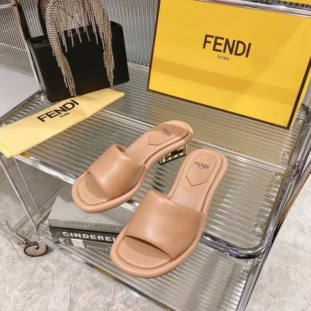 Luxury FendiLuxury FendiBAGUETTE SLIDES WOMEN IN DESERT SAND CALFSKIN