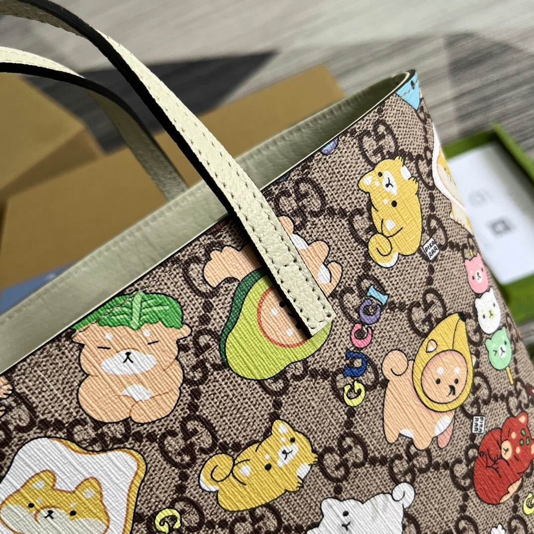 Luxury Gucci GG SMALL 21 ANIMAL PRINTED TOTE IN BEIGE CANVAS