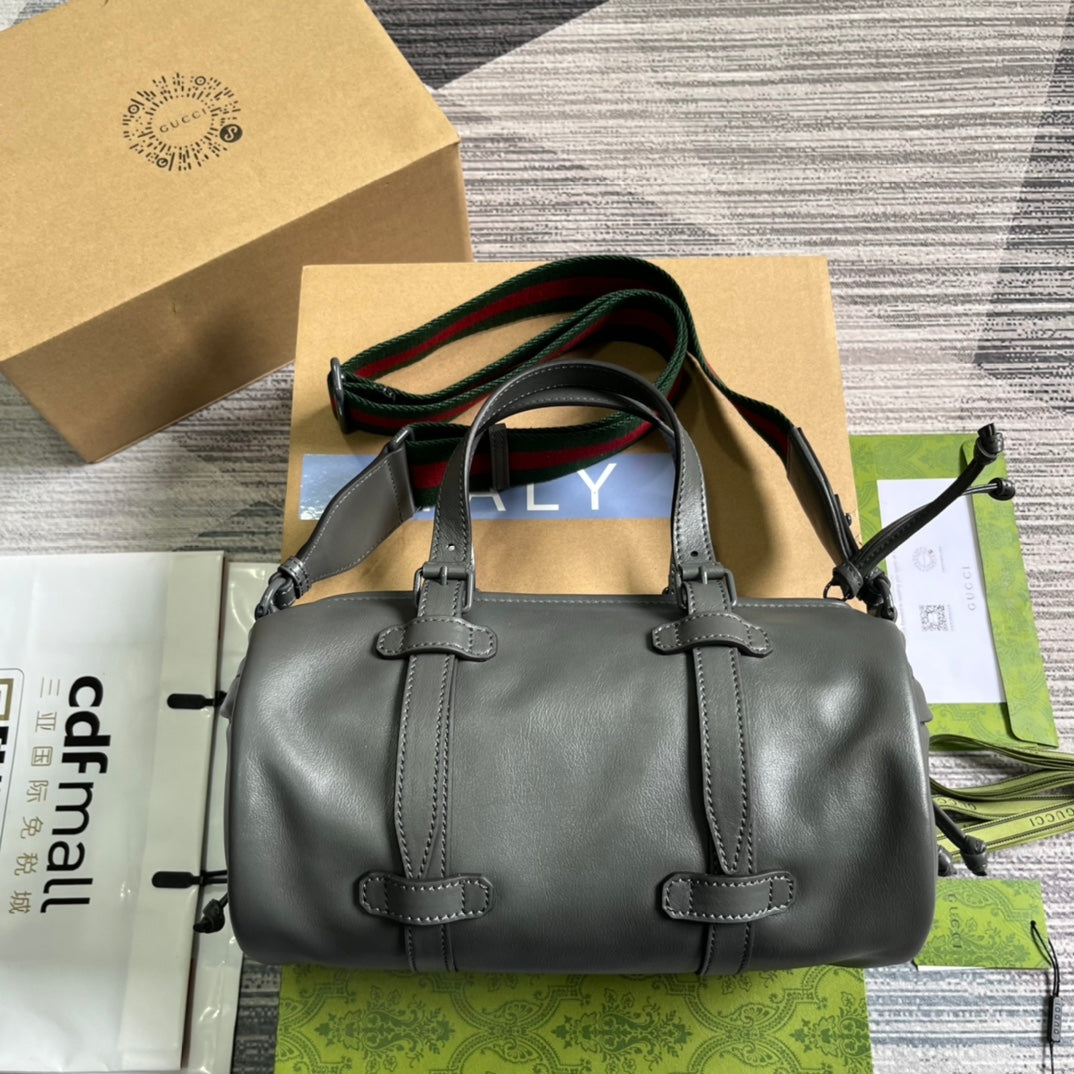 Luxury Gucci GG SMALL 28 DUFFLE BAG IN BLACK SOLF CALFSKIN