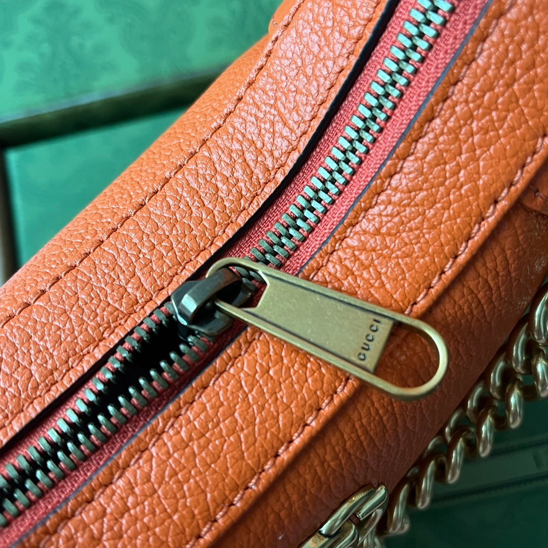 Luxury Gucci SHOULDER BAG 25 IN ORANGE CALFSKIN GOLD HARDWARE