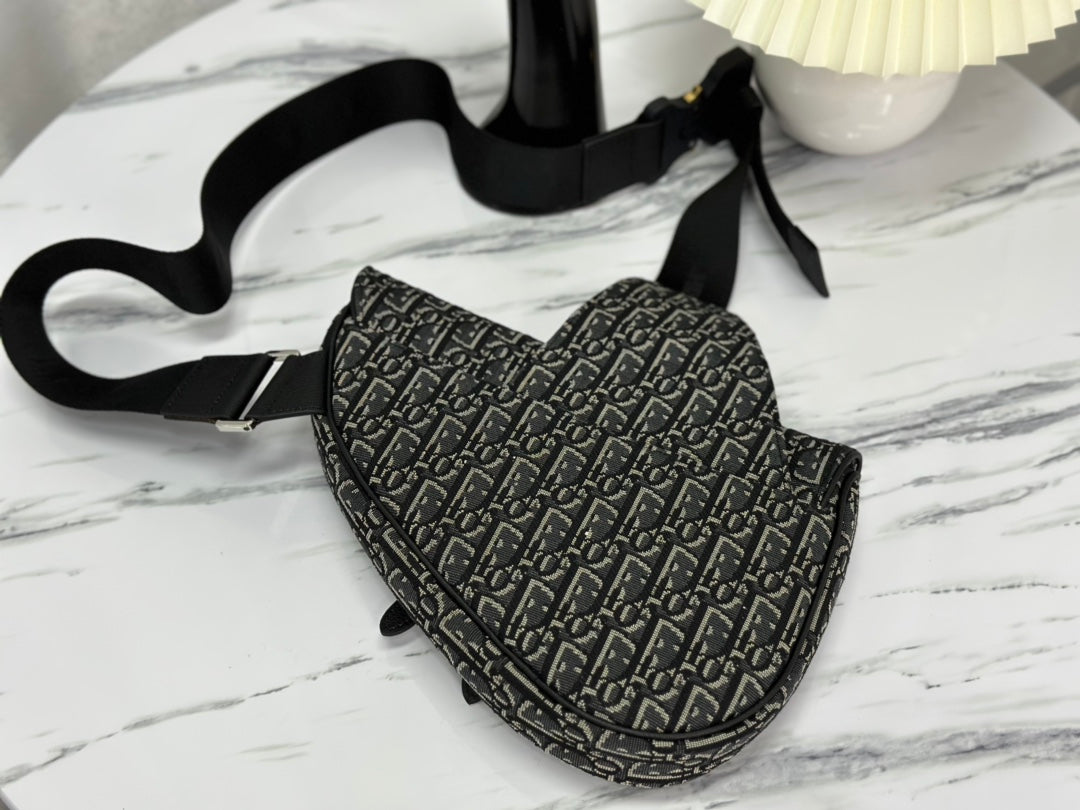 Luxury DiorSADDLE 28 BAG IN BLACK OBLIQUE JACQUARD