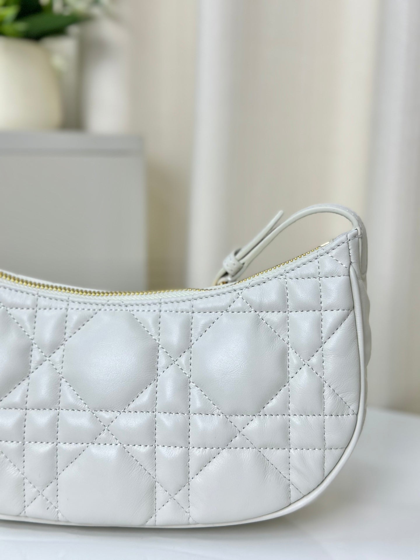Luxury DiorLOUNGE 26 BAG IN WHITE LAMBSKIN