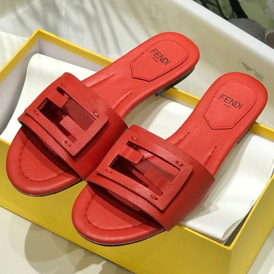 Luxury FendiLuxury FendiBAGUETTE SLIDES IN CHERRY RED LAMBSKIN