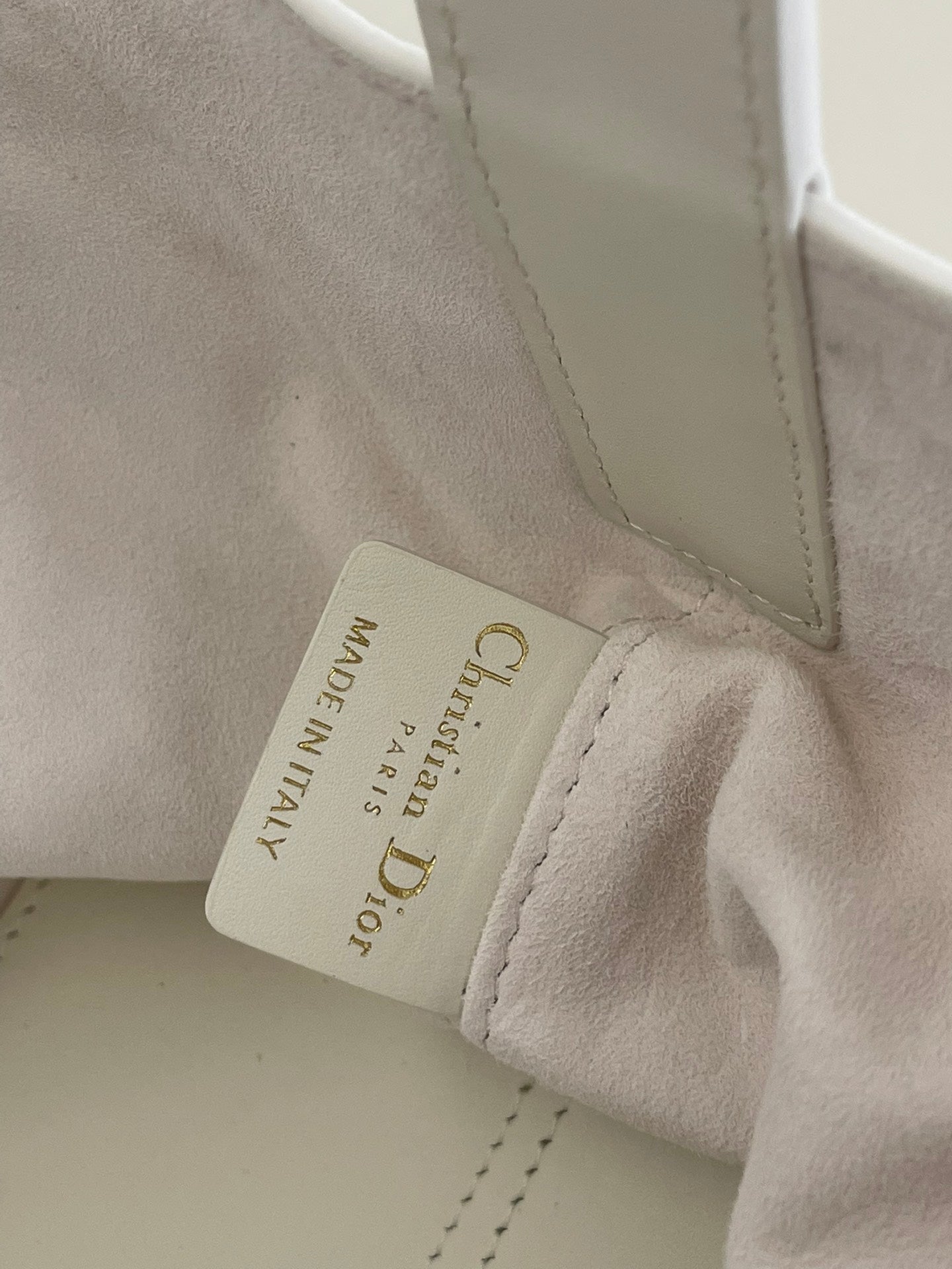 Luxury DiorToujour 23 Bag White Lambskin