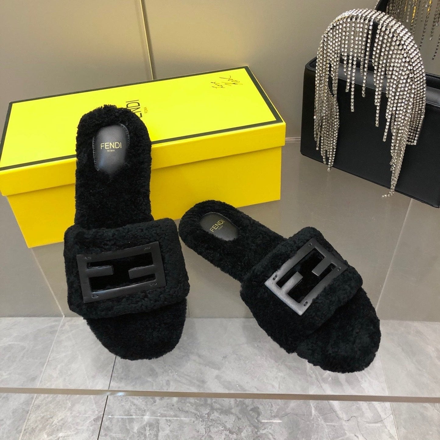 Luxury FendiLuxury FendiBAGUETTE SLIDE SLIPPERS IN BLACK WOOL