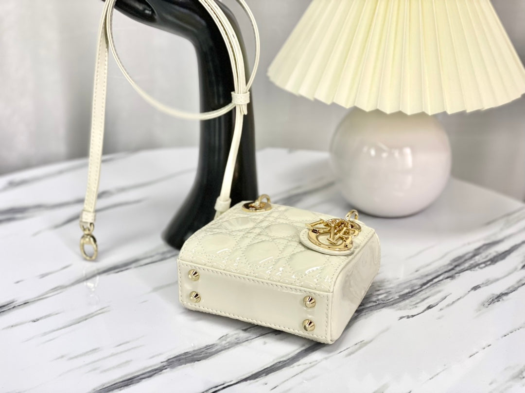 Luxury DiorMICRO LADY 12 BAG IN GLOSSY WHITE LAMBSKIN