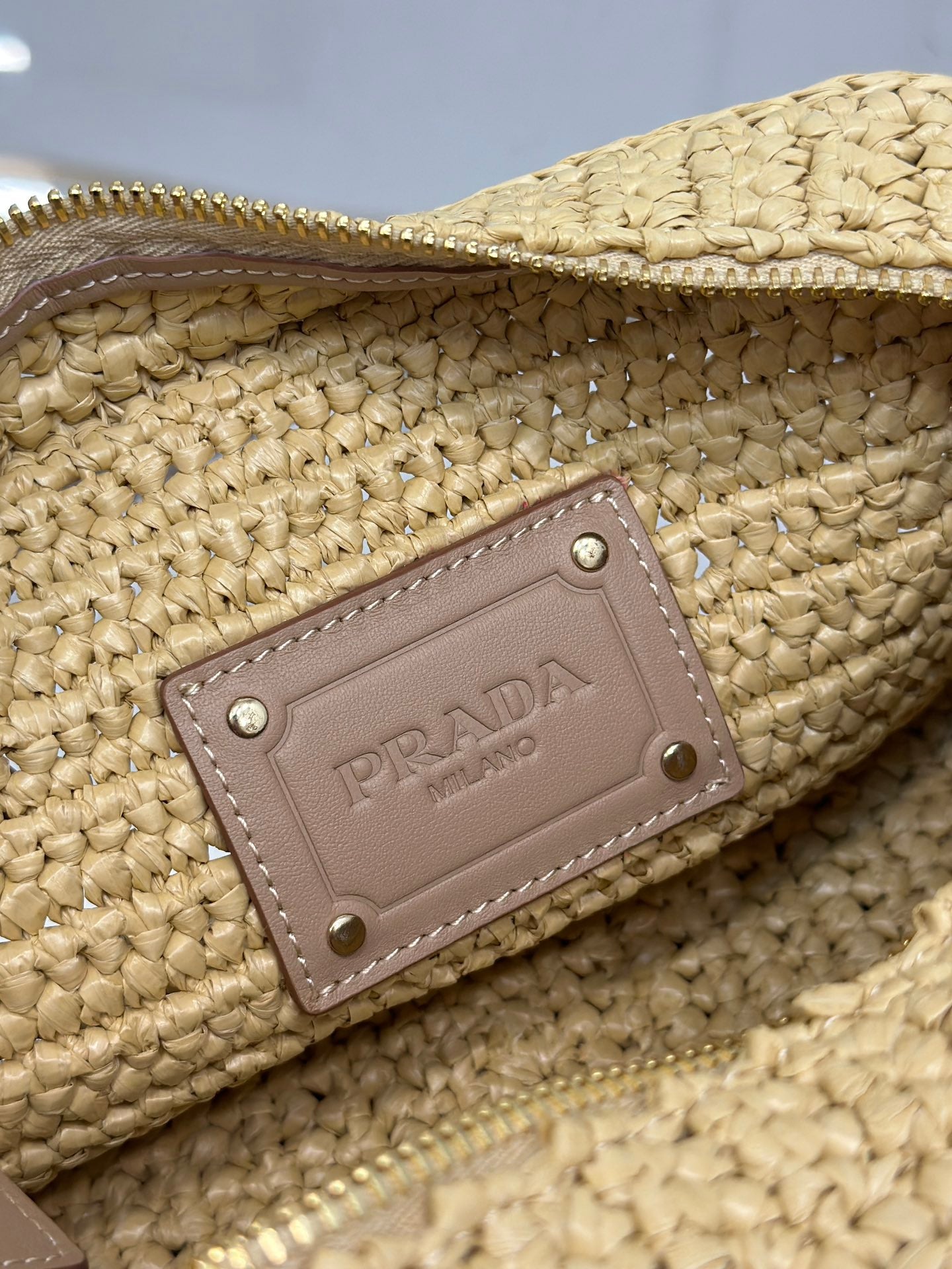 Luxury PradaCAMERA BAG 20 IN BEIGE WOVEN RAFFIA
