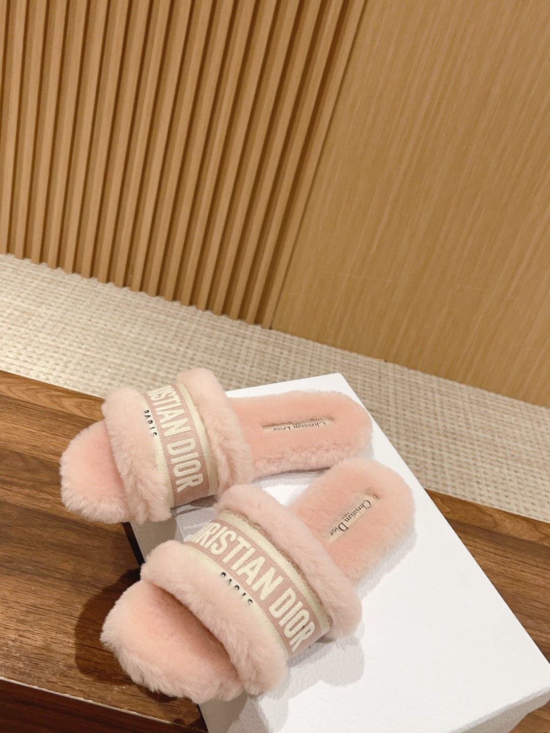 Luxury DiorDway Slide Pastel Pink Fleece Lining And Canvas Fabric