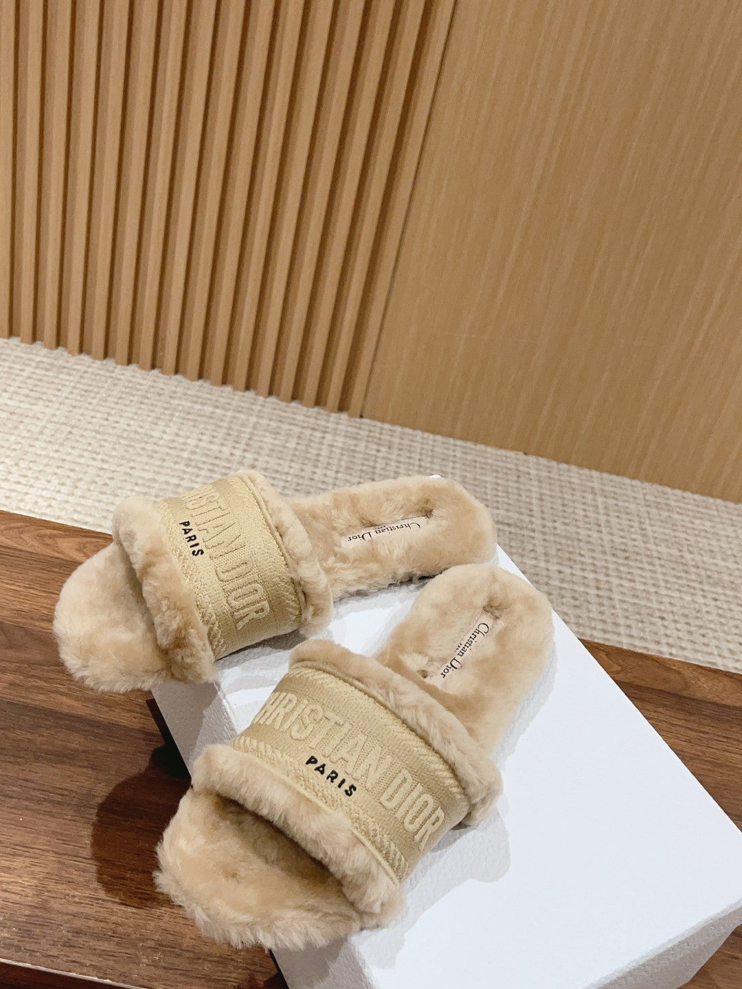 Luxury DiorDway Slide Beige Fleece Lining And Canvas Fabric