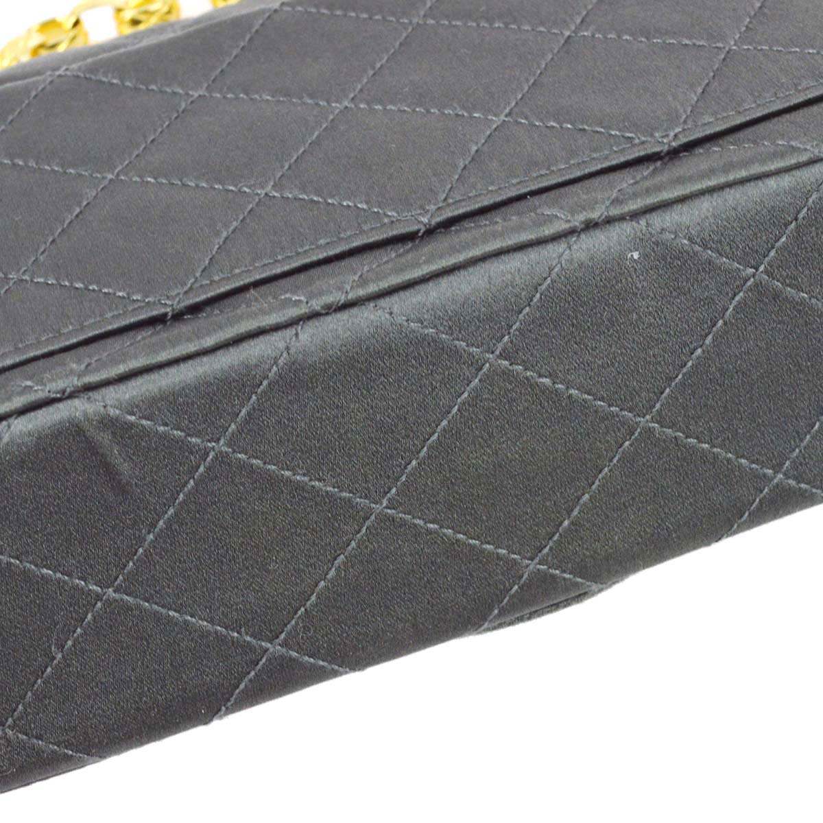 Luxury Chanel 1989-1991 Gray Satin Single Flap Shoulder Bag