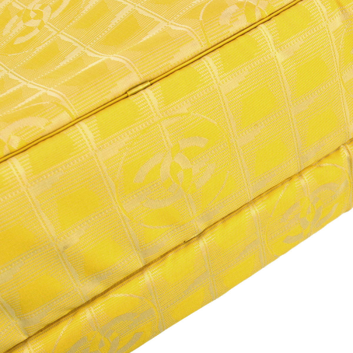 Luxury Chanel 2001-2003 Yellow Jacquard Nylon New Travel Line Handbag
