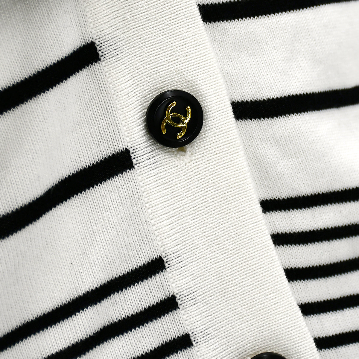Luxury Chanel Cardigan White Black #40