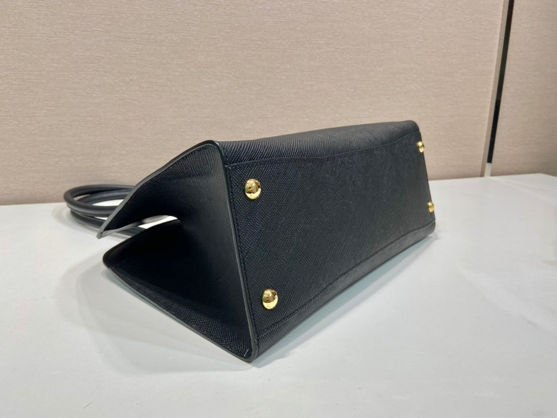 Luxury PradaSHOPPING BAG 36 IN BLACK SAFFIANO LEATHER