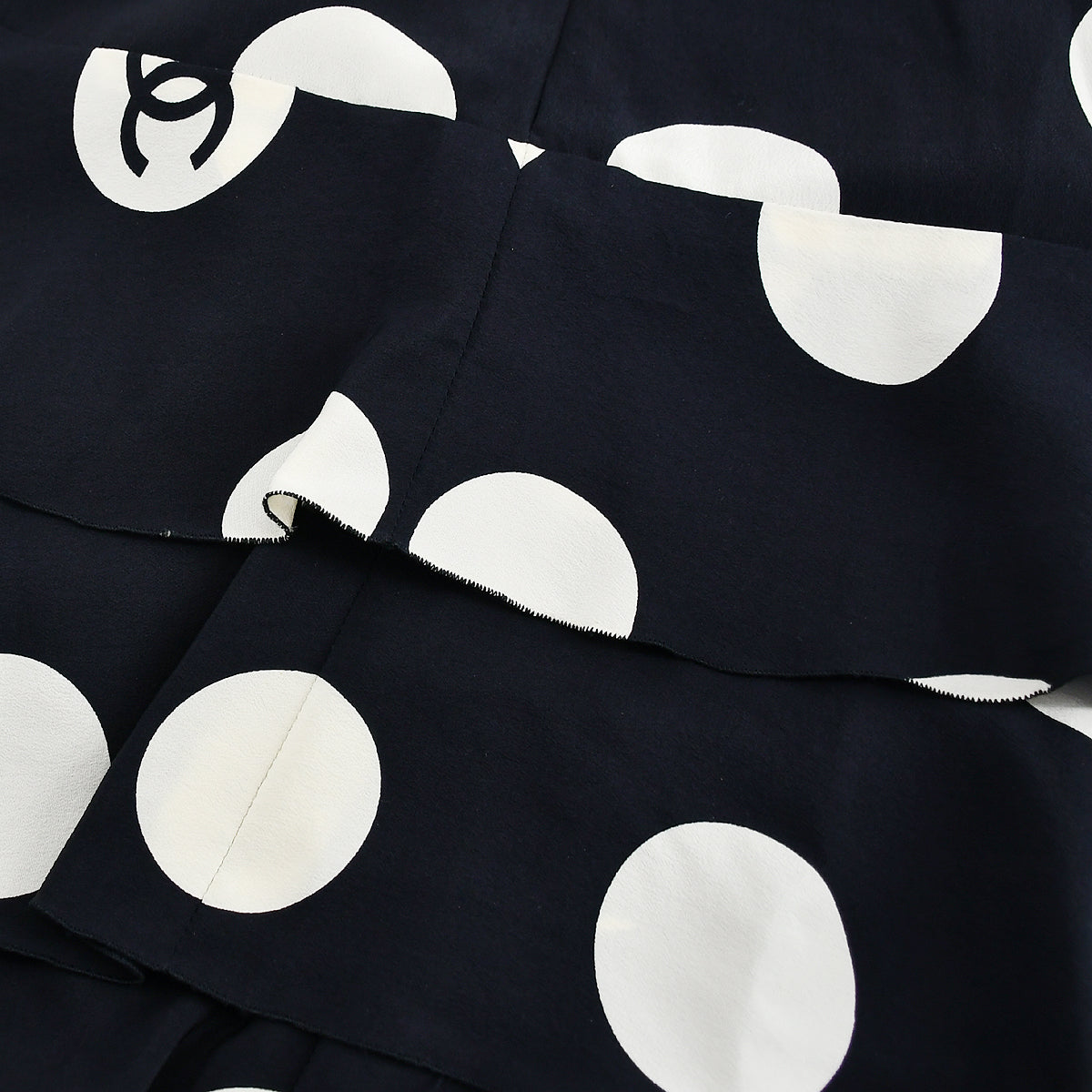 Luxury Chanel Spring 1997 Runway polka-dot ruffled silk dress #38