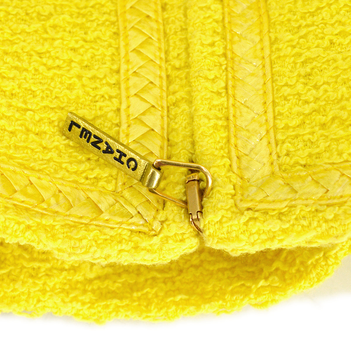 Luxury Chanel Spring 1995 zipped jacket #38
