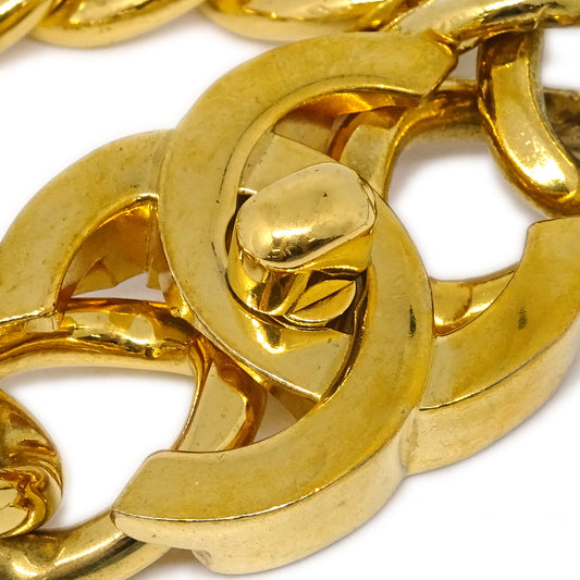 Luxury Chanel Turnlock Bracelet Gold 95A