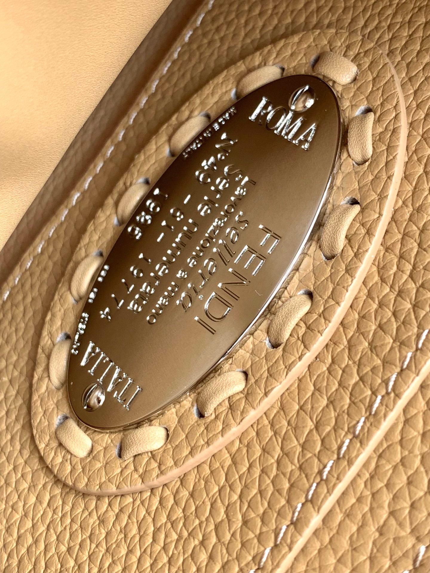 Luxury FendiPeekaboo ISeeU Petite 20 Bag Light Brown Leather Shw