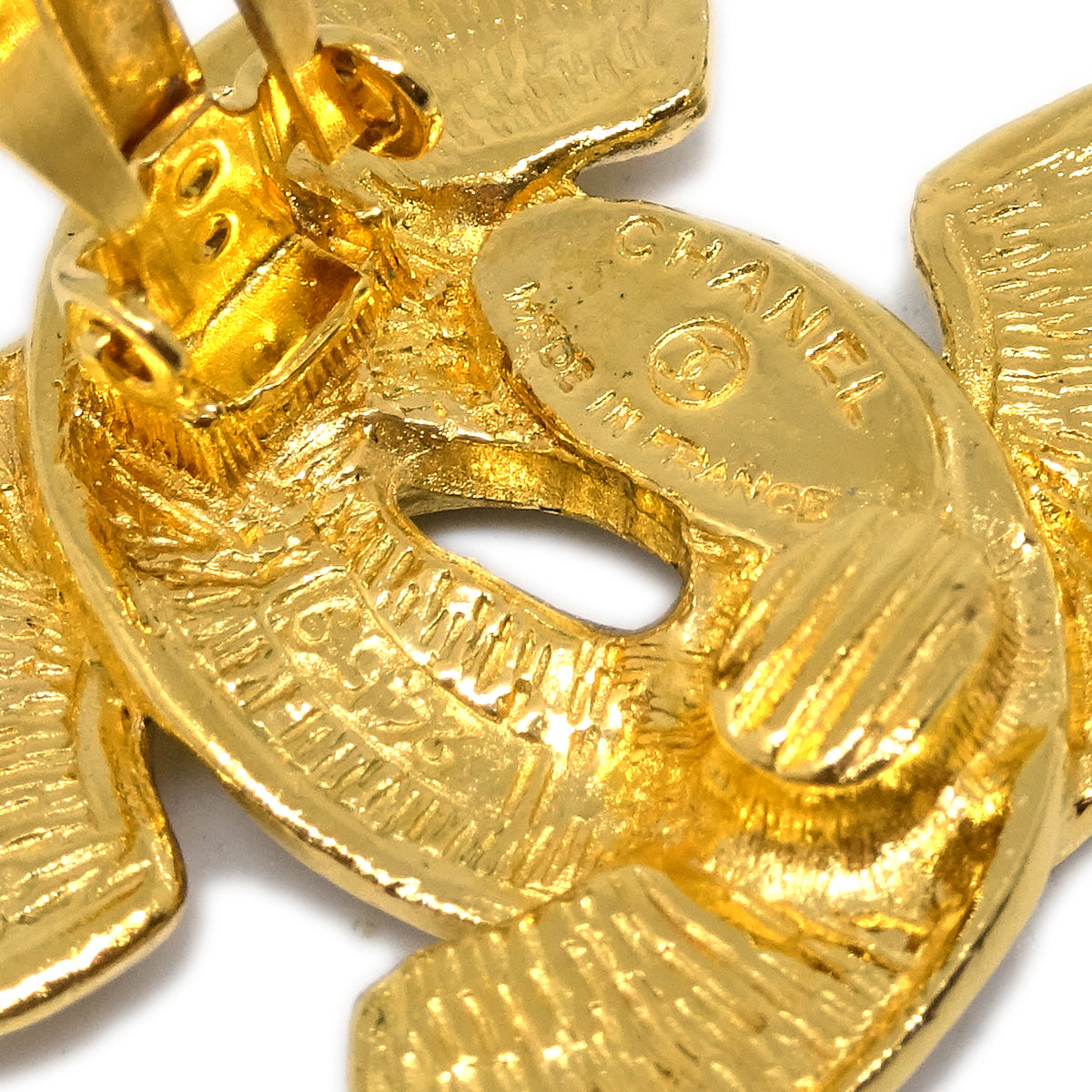 Luxury Chanel Gold CC Earrings Clip-On 2459