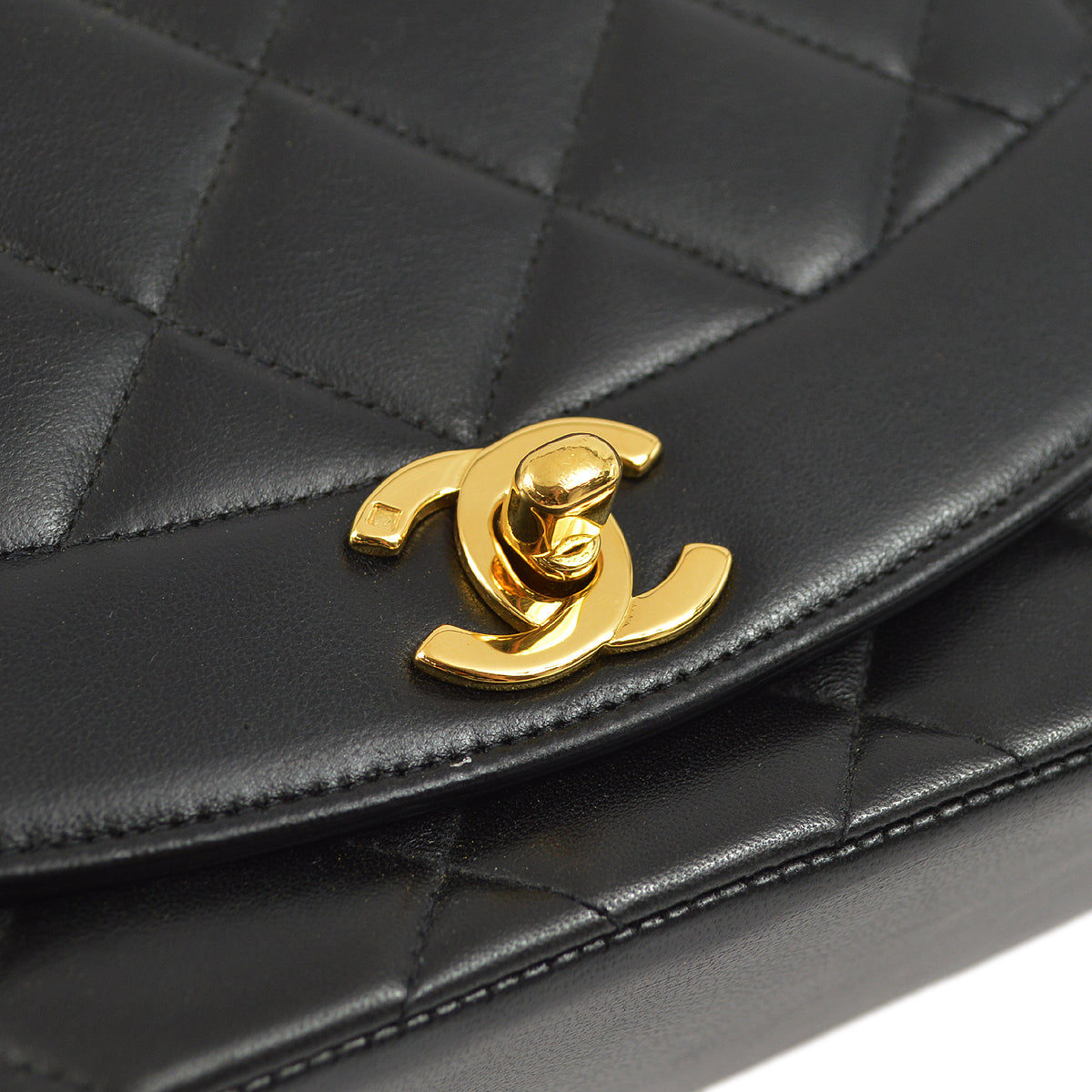 Luxury Chanel 1994-1996 Black Lambskin Small Diana Shoulder Bag