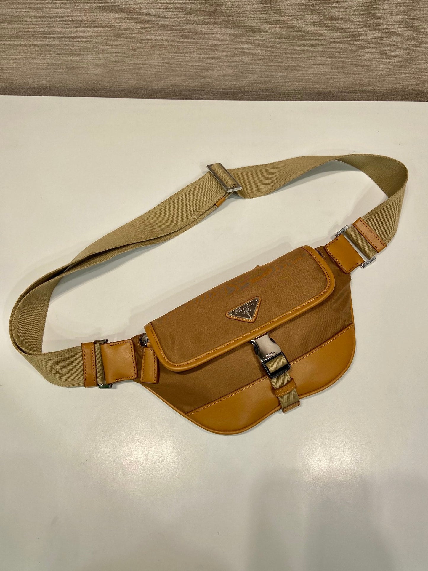 Luxury PradaBELT BAG 18 IN SEPIA BROWN RE-NYLON AND CALFSKIN TRIM