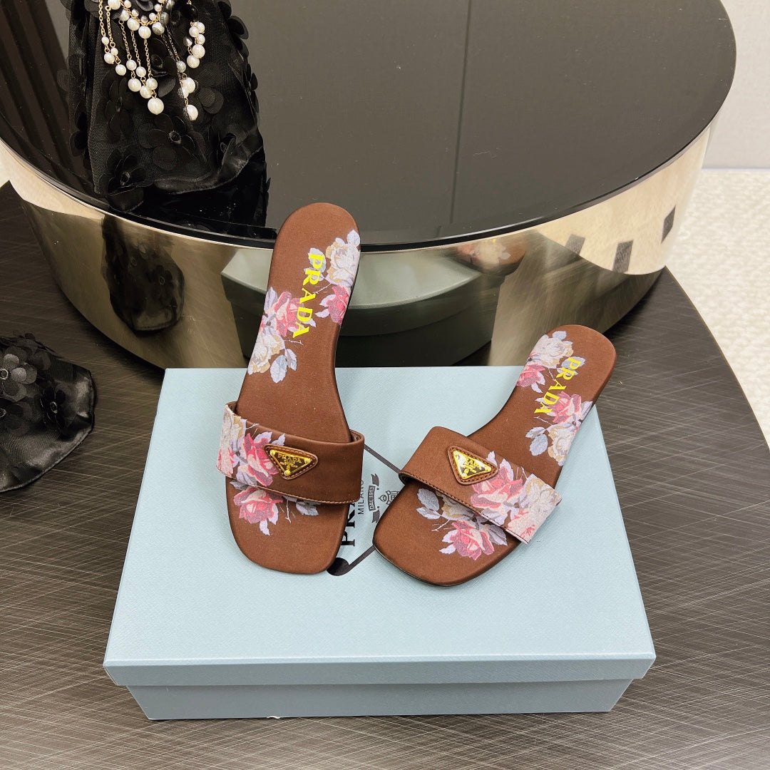 Luxury PradaPRINTED SLIDES SLIPPERS CINNAMON SATIN