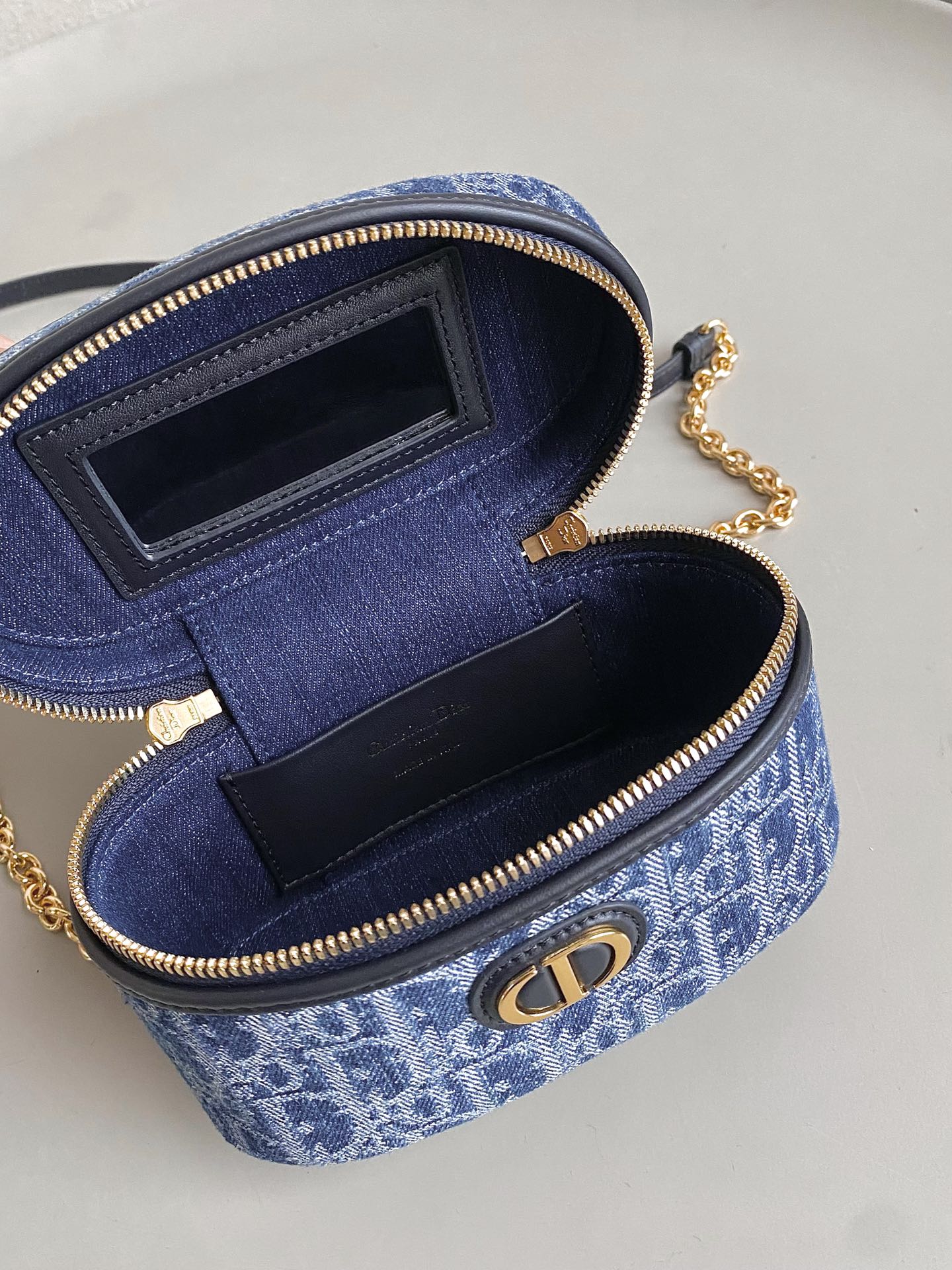 Luxury DiorMINI VANITY CASE 16 BLUE DENIM OBLIQUE JACQUARD
