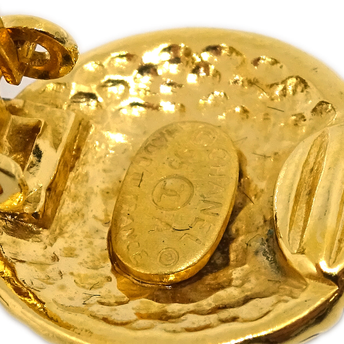 Luxury Chanel Gold Dangle Earrings Clip-On 95A