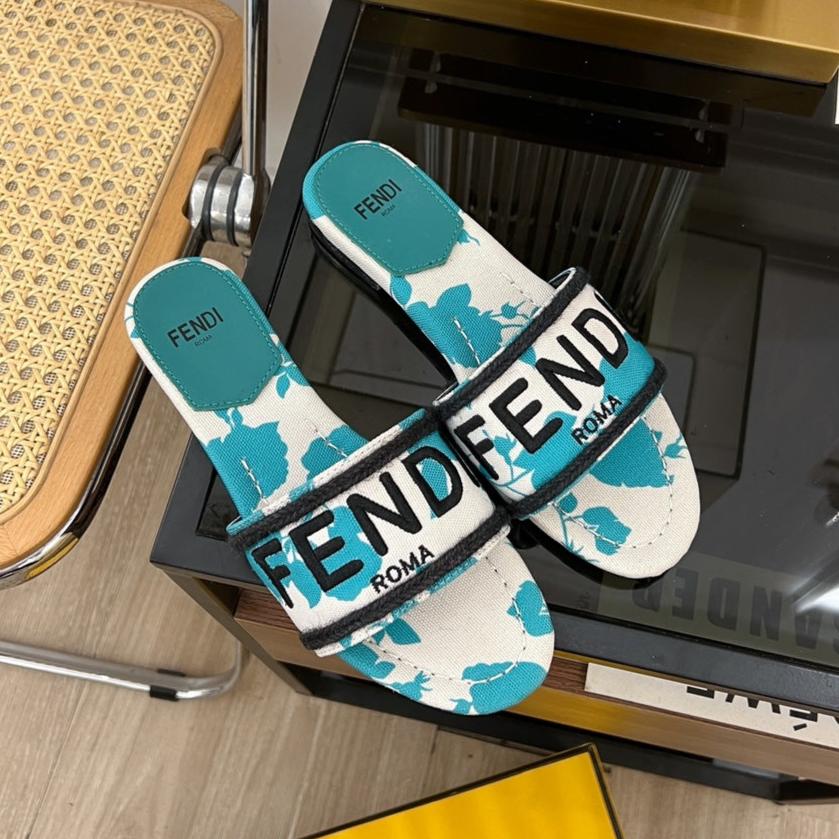 Luxury FendiLuxury FendiFLORAL SLIDES IN BLUE MIX WHITE FABRIC