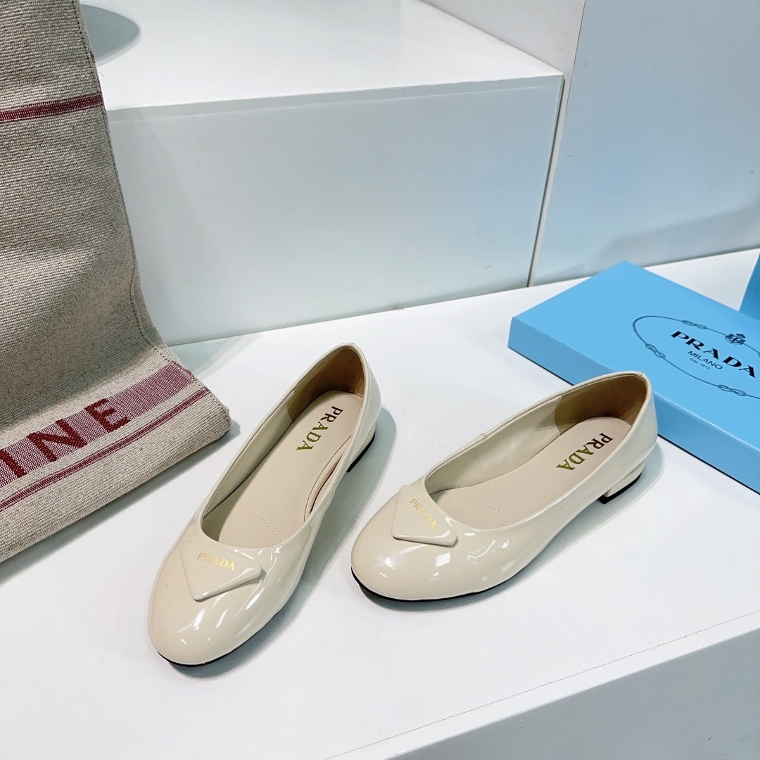 Luxury PradaBASIC PATENT BALLET FLATS CREAMY WHITE CALFSKIN