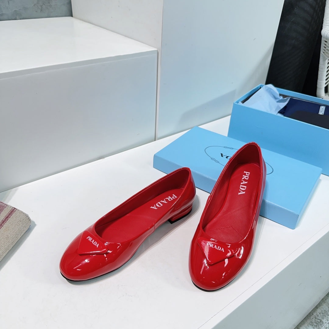 Luxury PradaBASIC PATENT BALLET FLATS CRIMSON CALFSKIN