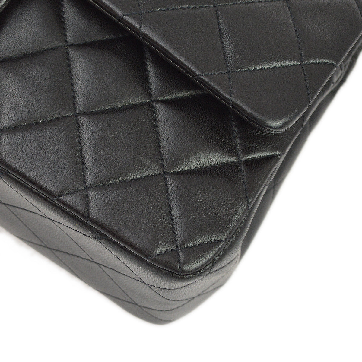 Luxury Chanel 1994-1996 Black Lambskin Medium Classic Double Flap Shoulder Bag