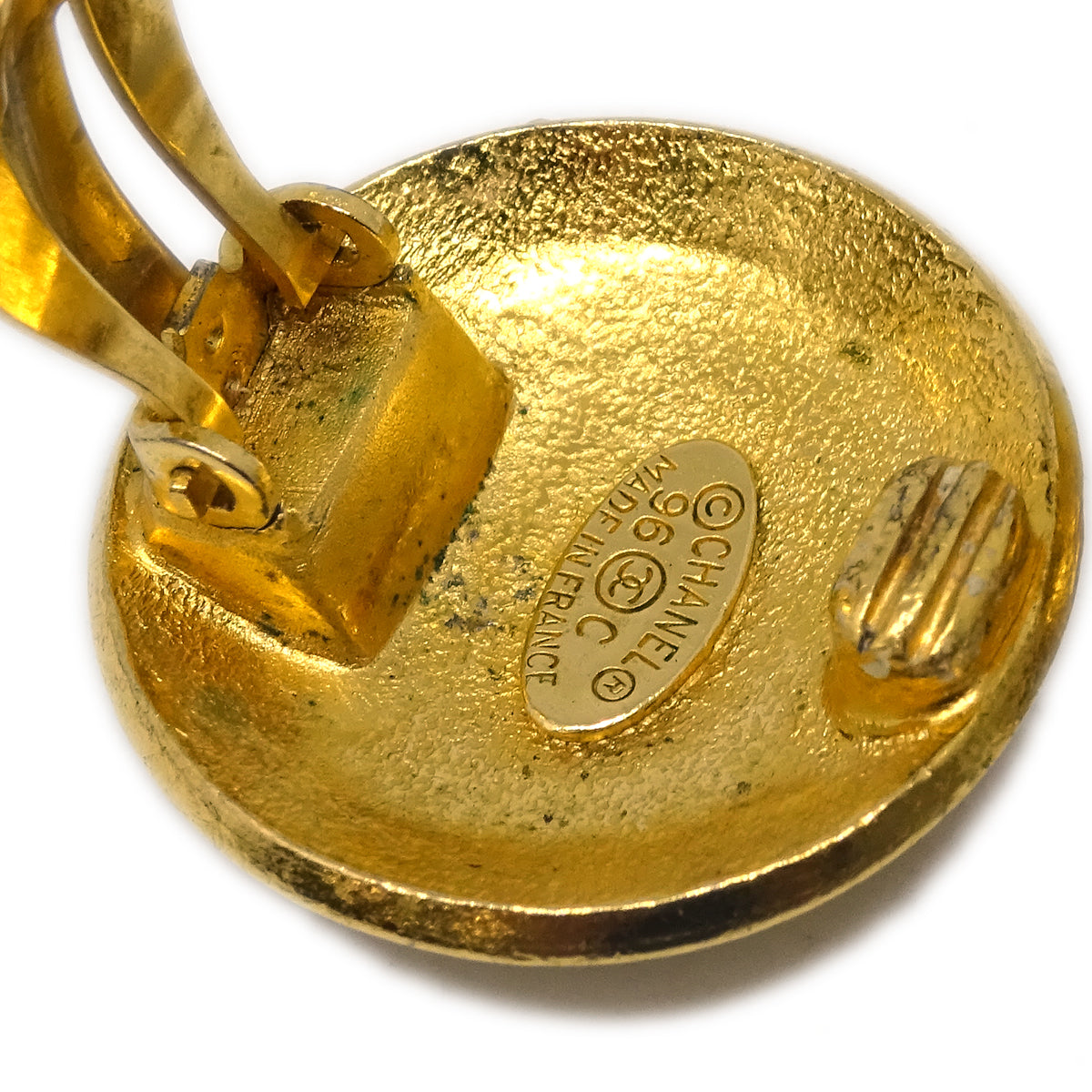 Luxury Chanel Button Earrings Clip-On Gold 96C