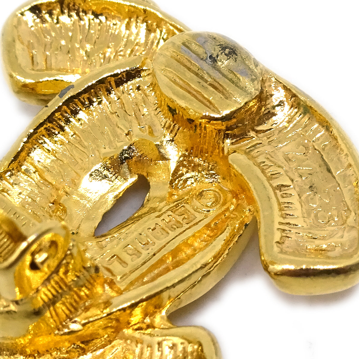 Luxury Chanel Gold CC Earrings Clip-On 2433