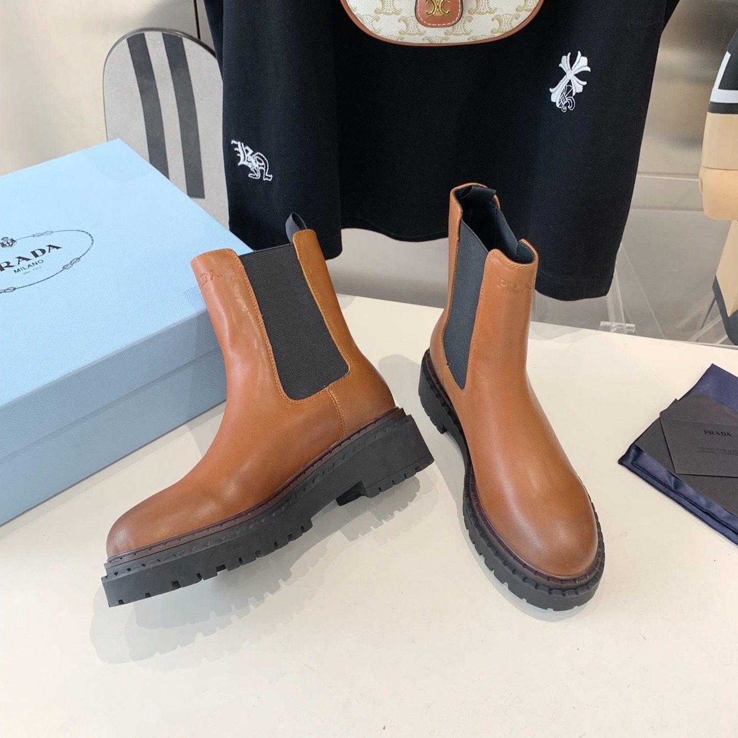 Luxury PradaANKLE BOOTS IN CINNAMON BROWN CALFSKIN