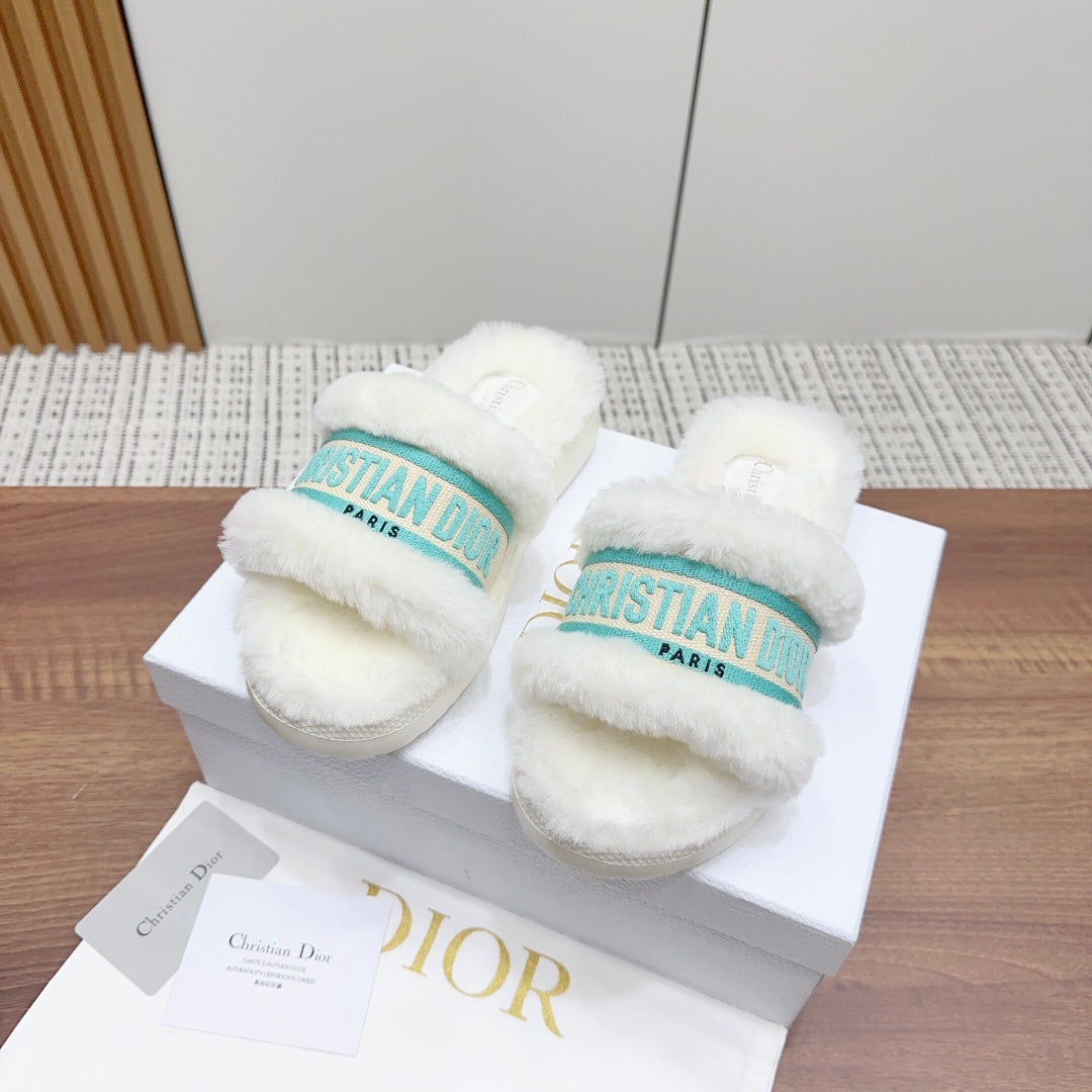 Luxury DiorDway Slide White Jade Green Fleece Lining And Canvas Fabric