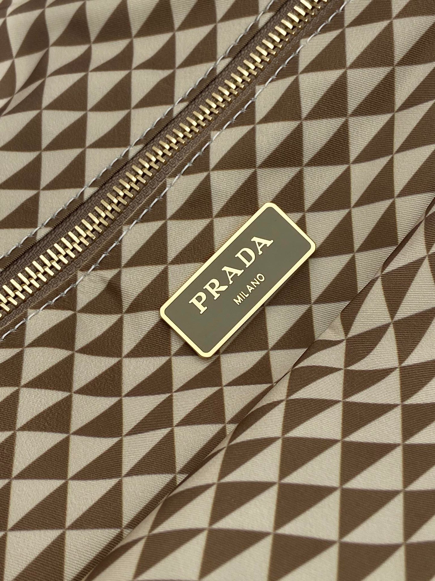 Luxury PradaTOTE BAG 33 IN BROWN MIX CREAM TRIANGLE PATTERN EMBROIDERED FABRIC