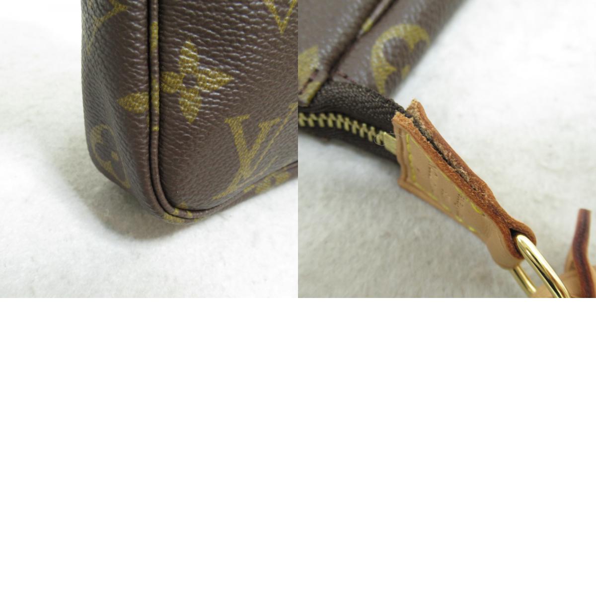 Louis Vuitton Pochette Accessoire Clutch M51980