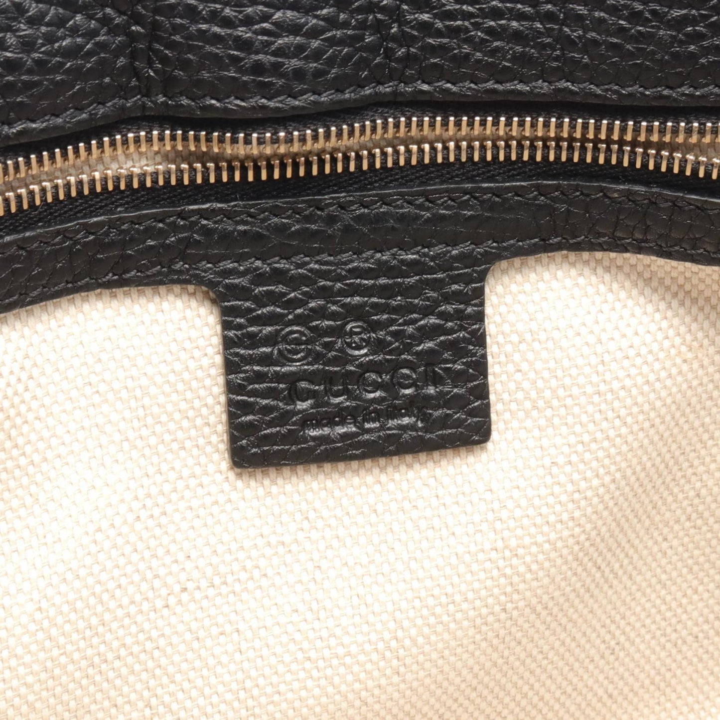 Luxury Gucci Trending 2025 Soho Leather Shoulder Bag Black