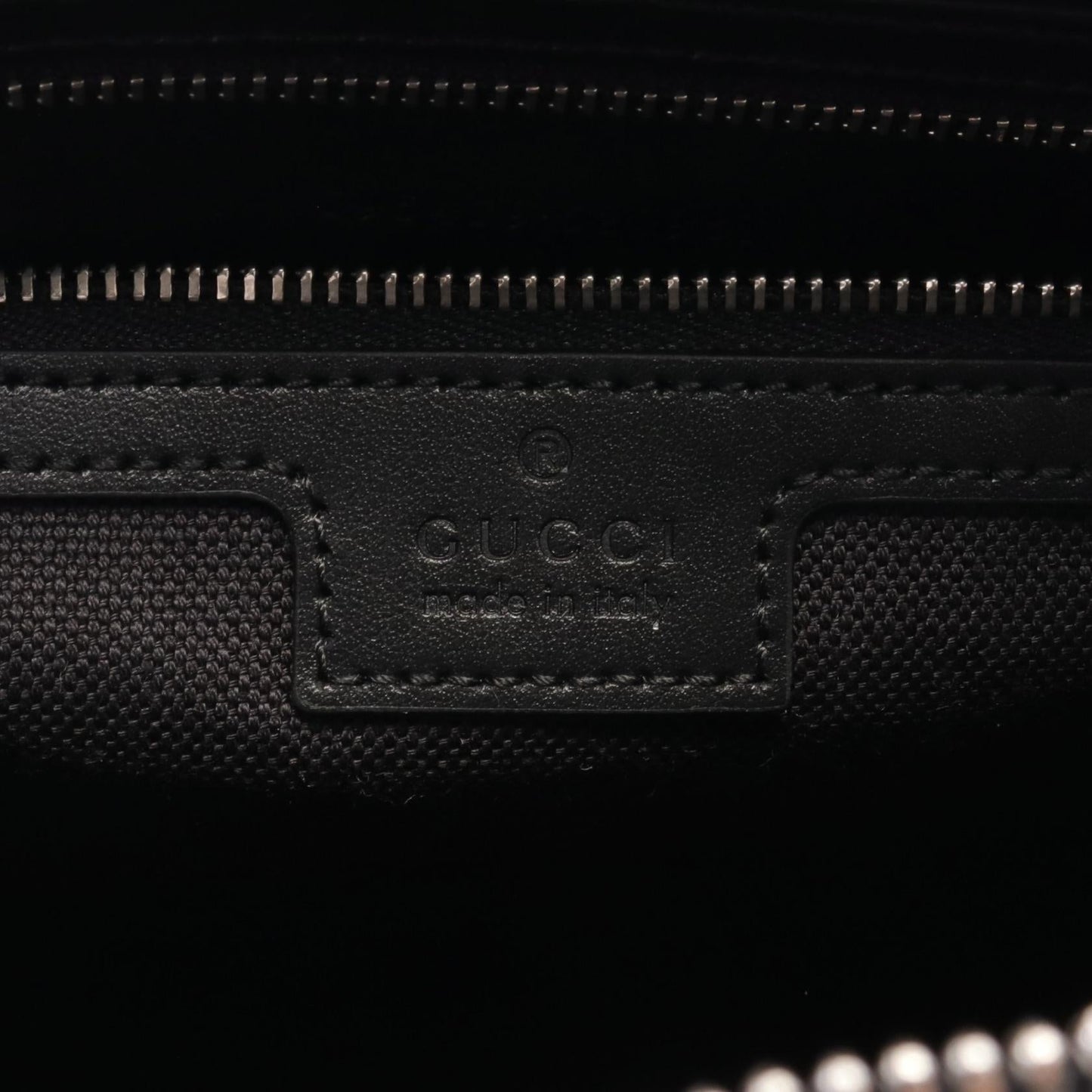 Luxury Gucci Trending 2025 GG Supreme Small Crossbody Bag Black/Gray