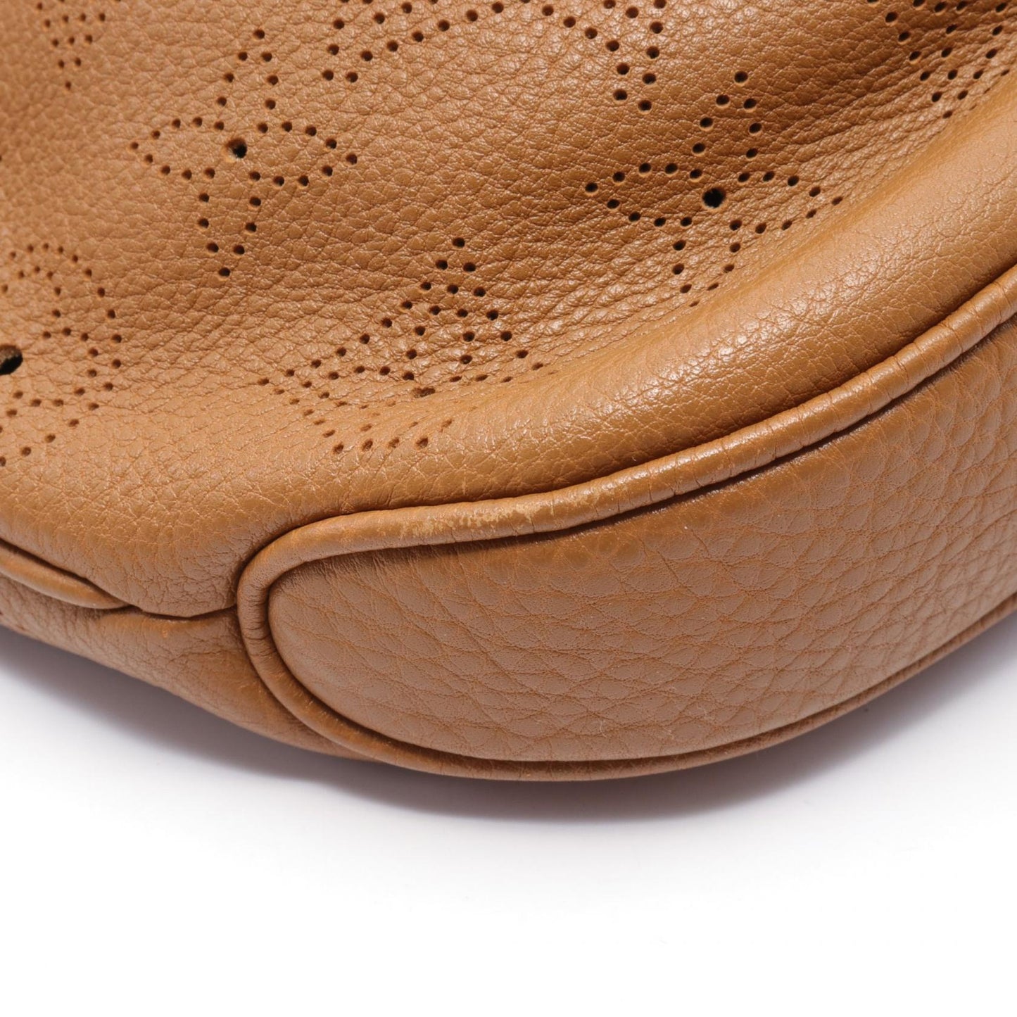 Louis Vuitton Mahina Leather Selene MM Handbag