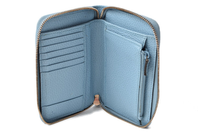 Luxury Gucci Trending 2025 Leather Folding Wallet Swing Light Blue