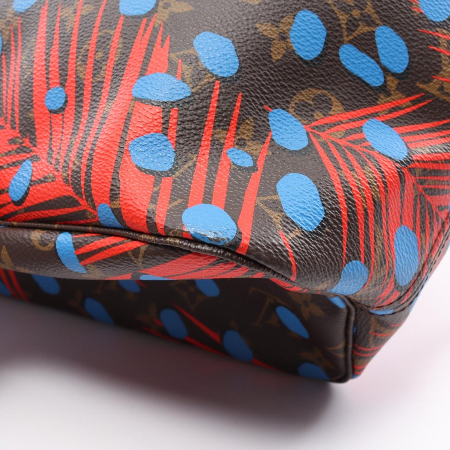 Louis Vuitton Neverfull MM Poppy Denim Tote Bag M41978
