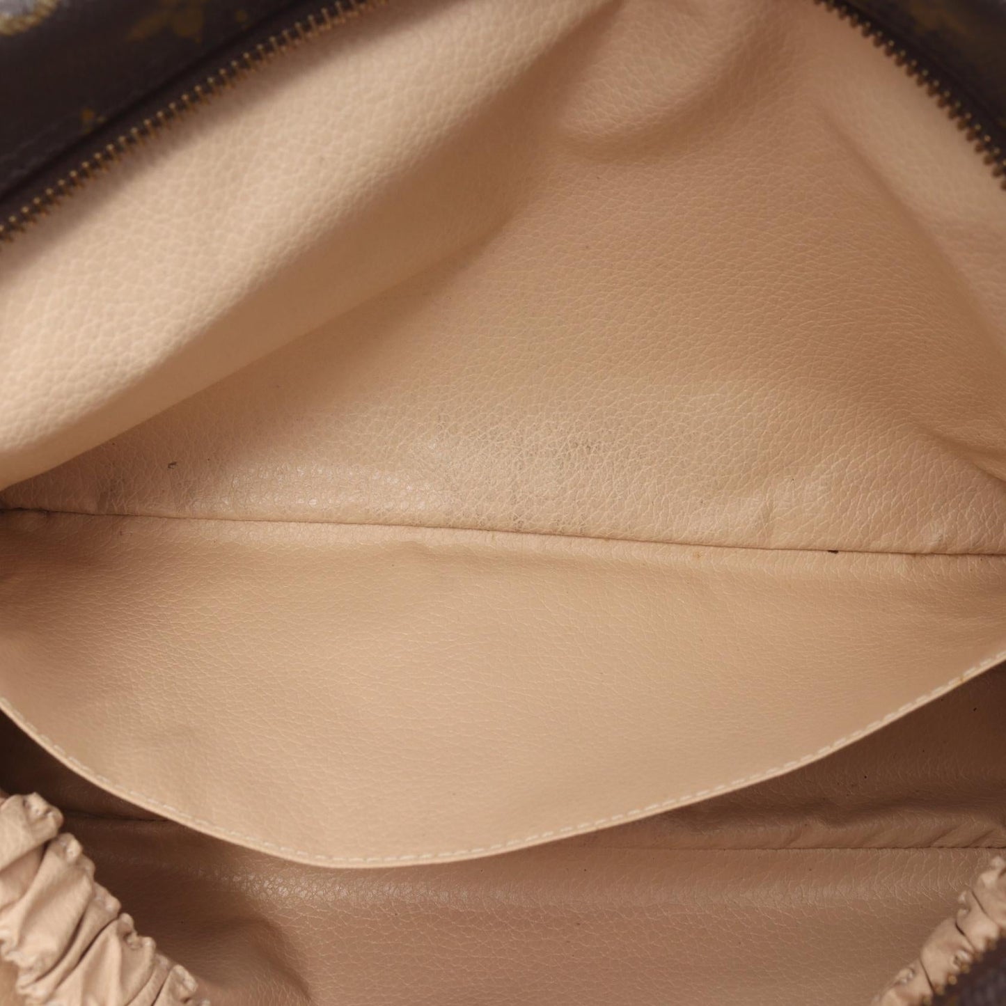 Louis Vuitton Toiletry Pouch Monogram M47522