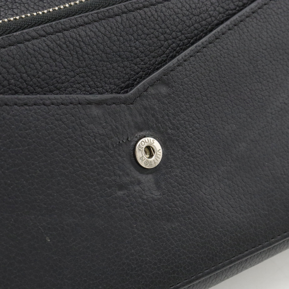 Louis Vuitton Portefeuil Lock Me Long Purse M62530